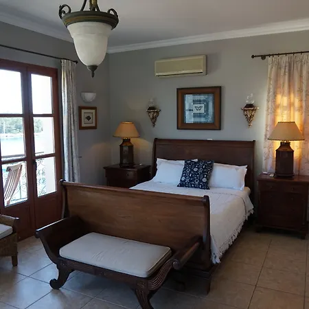 Faros Apartment