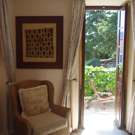Faros Apartment *